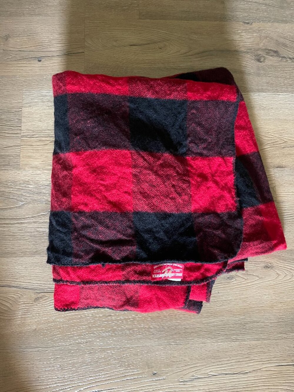 Marlboro Country Store Red/Black Wool Blanket USA 67" x 57" Buffalo Plaid!